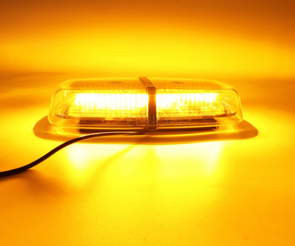 Сигнална лампа 12V подходяща за пътна помощ,камиони,трактори и др.