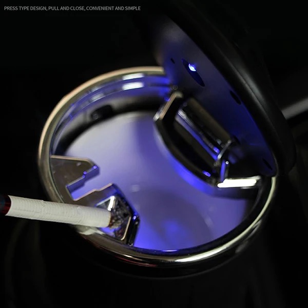 Пепелник за кола с диод и вътрешна керамична чаша – T74